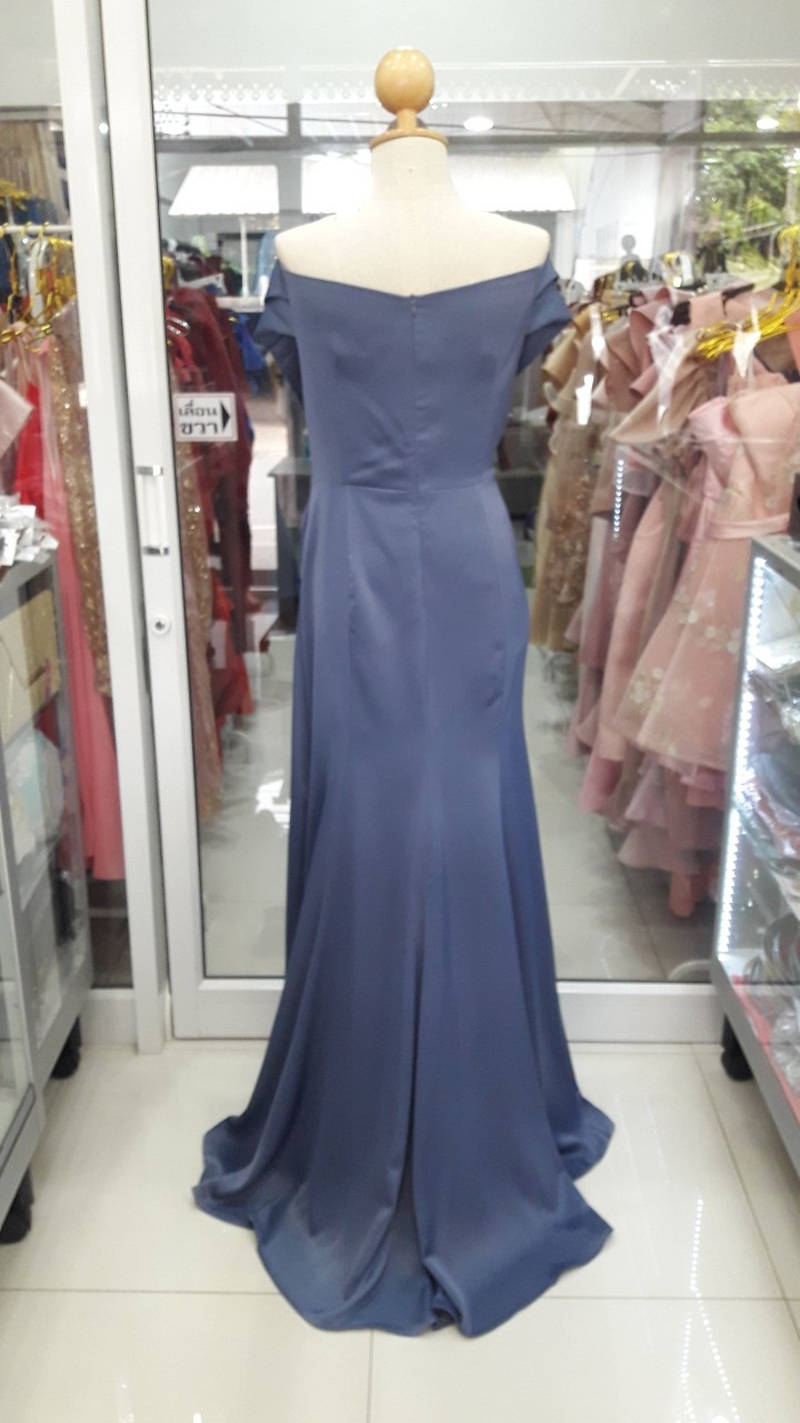 (PRE-LOVED) ราตรียาวสีฟ้าอมเทา ปาดไหล่ จีบอก ไซส์ 2XL
