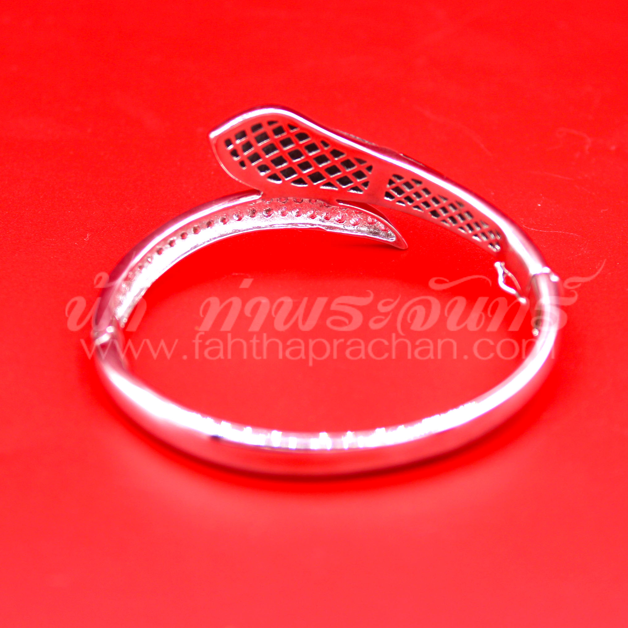 กำไลเงินแท้ 92.5% หัวนิลดำฝังพลอย