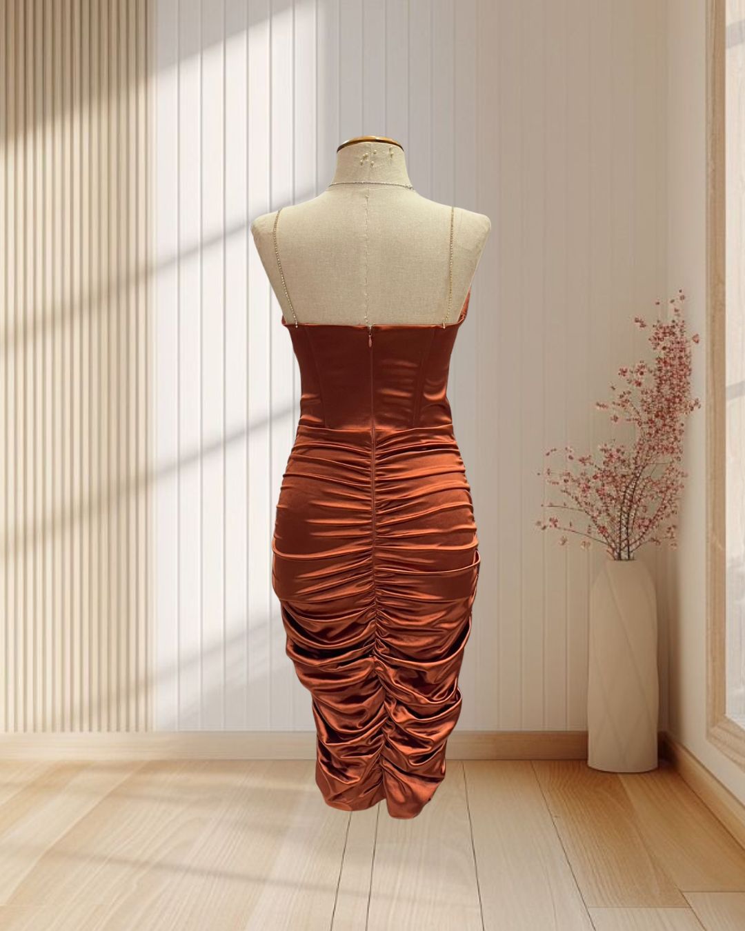 (PRE-LOVED) ราตรีสั้นสีส้มอิฐ ครอเซ็ท แต่งสายเพชร จีบด้านข้าง ไซส์ S