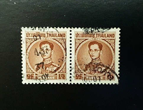 แสตมป์พระรูปรัชกาลที่ 9 ชุด 4 หน้าดวงราคา 15 สตางค์ บล็อกสอง สภาพใช้