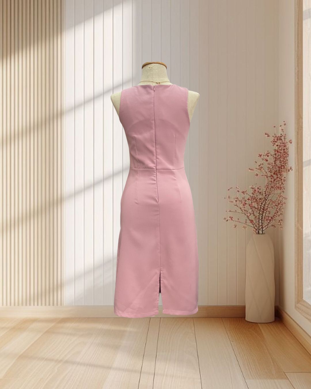 ราตรีสั้นสีขมพู แขนกุด กระโปรงทรงสอบ ไซส์ M