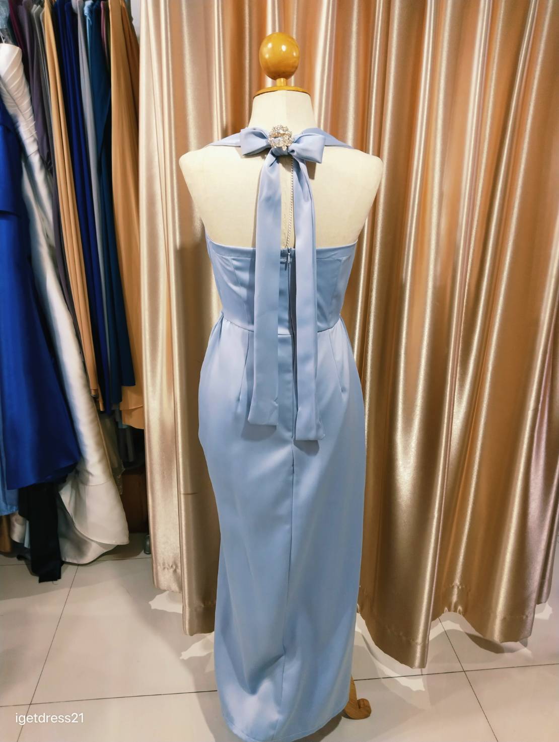 (PRE-LOVED) ชุดราตรียาวสีเทา