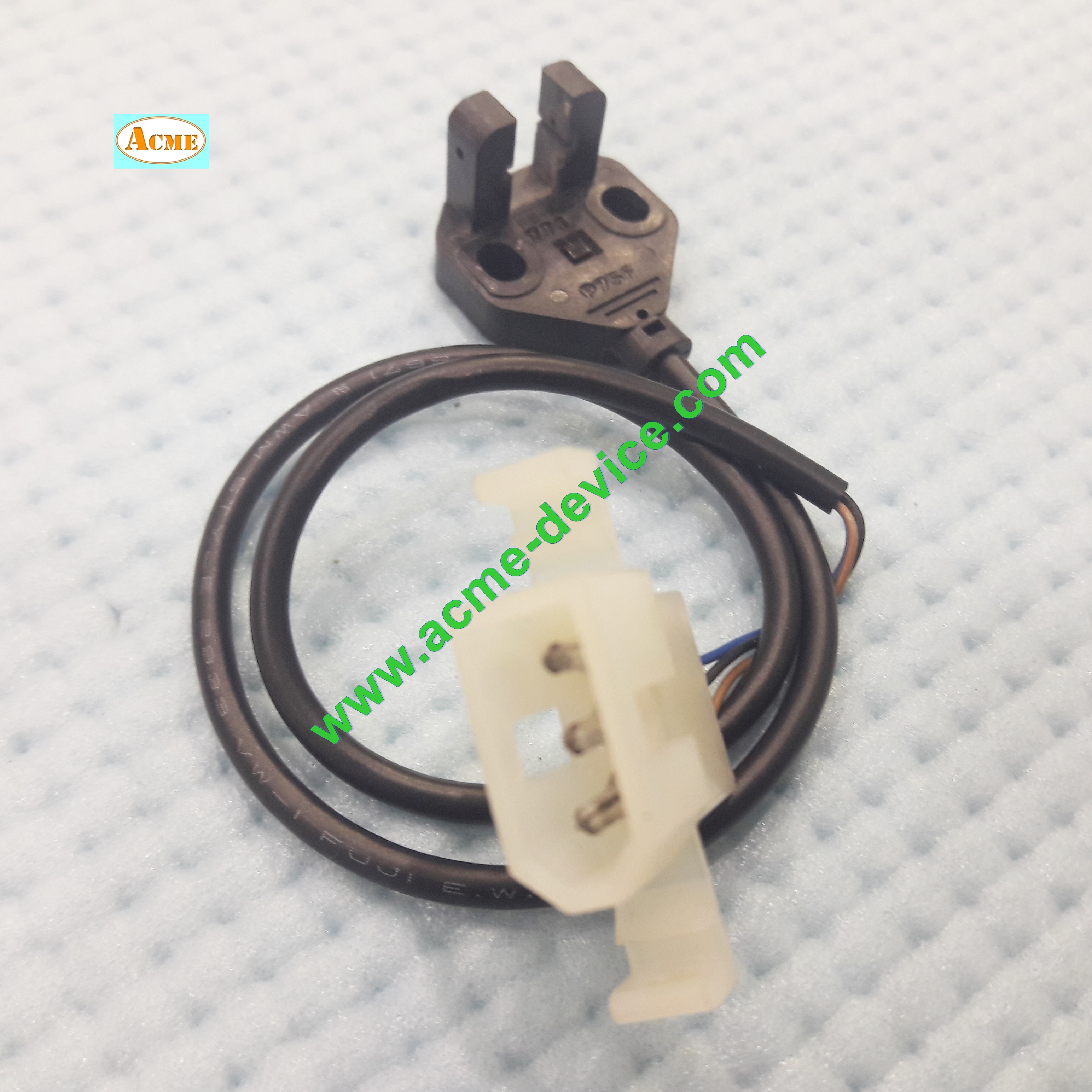 Photoelectric Omron รุ่น EE-SX871A, ระยะ 5 mm, Dark-ON
