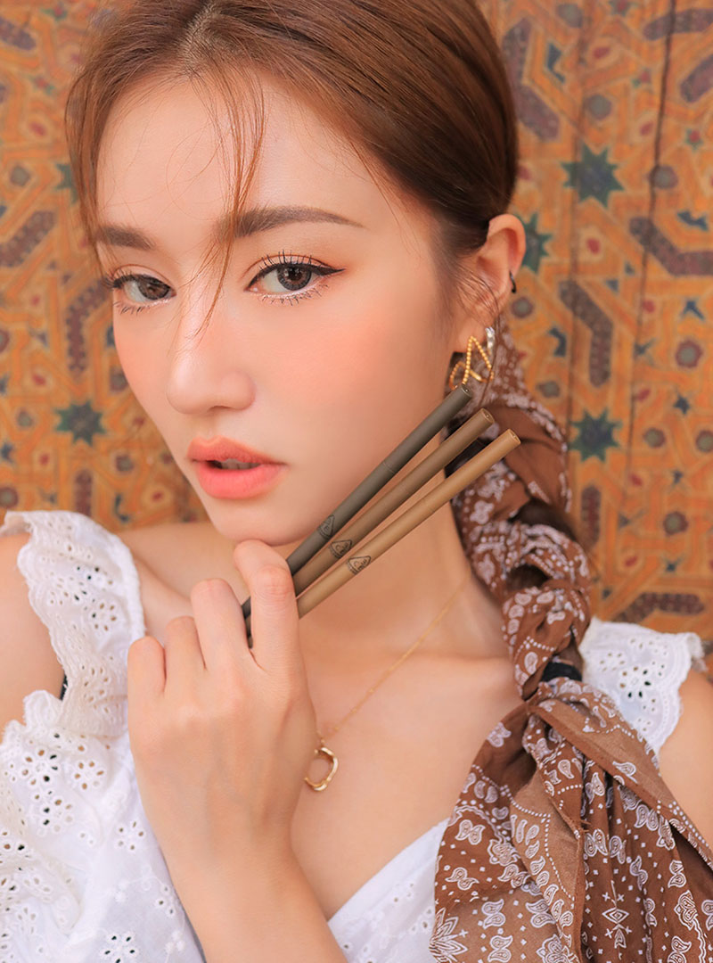 ดินสอเขียนคิ้ว 3CE Super Slim Eyebrow Pencil สีChoco Brown