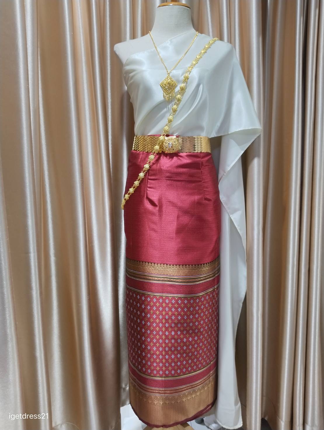 ชุดไทย