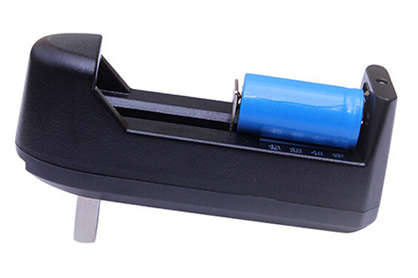 ที่ชาร์จแบตเตอร์รี่ แบบ All in One (Universal Battery Charger) หัวปลั๊กแบบ US สำหรับแบต 3.7V 14500 18650