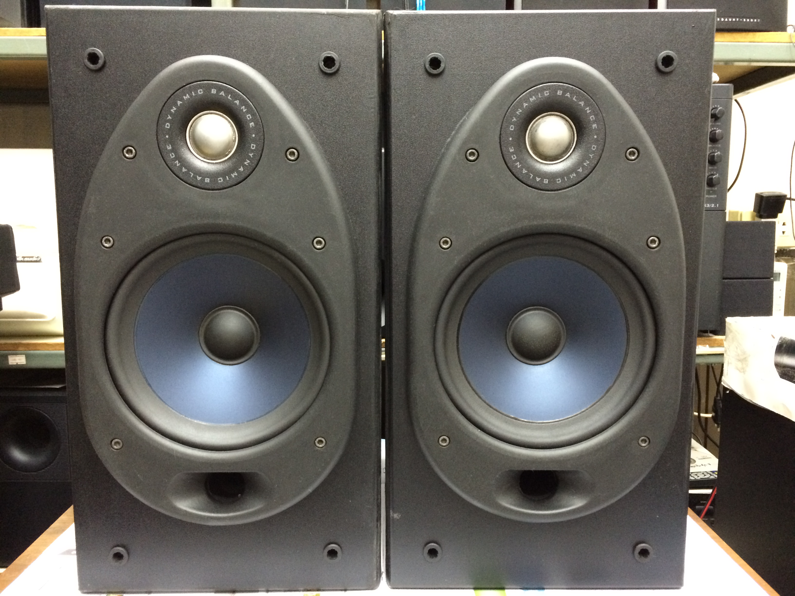 ลำโพงวางหิ้ง Polk Audio รุ่น RT35i