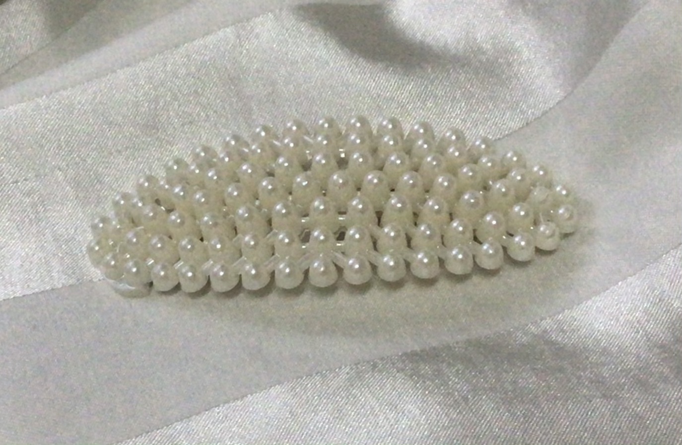 (ของแถม) กิ๊บติดผมมุกขาว 3ชิ้น สุ่มลาย