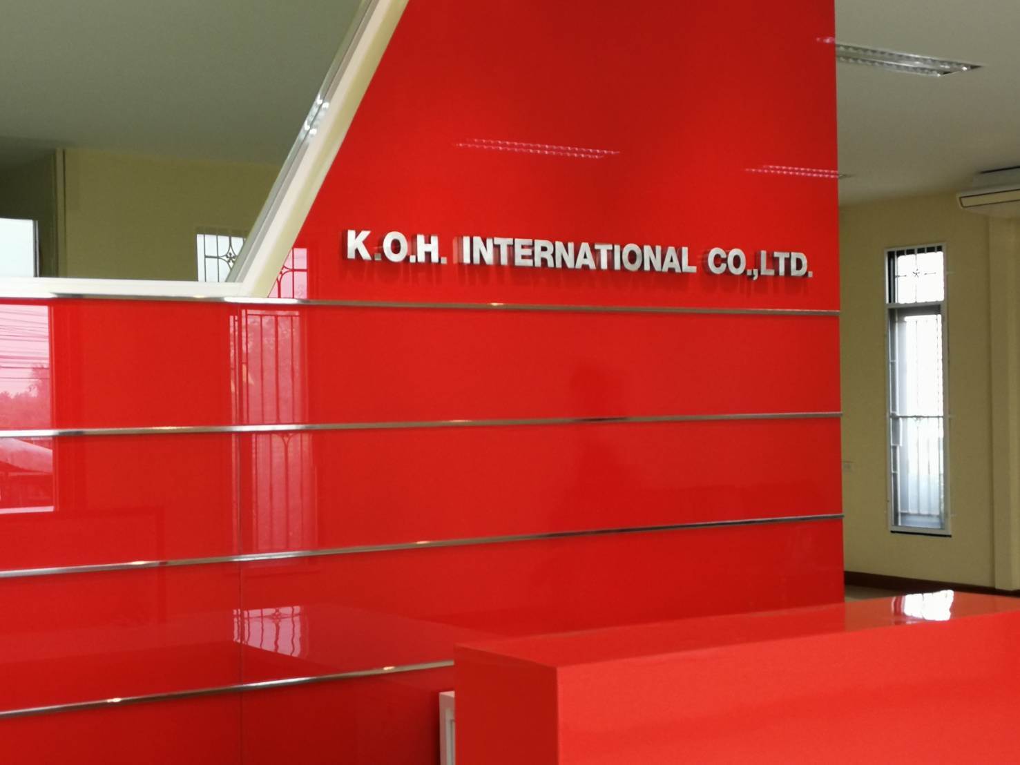 อักษรสแตนเลสแฮร์ไลน์ ติดตั้ง บริษัท kon ลาดหลุมแก้ว จังหวัดปทุมธานี สำเนา