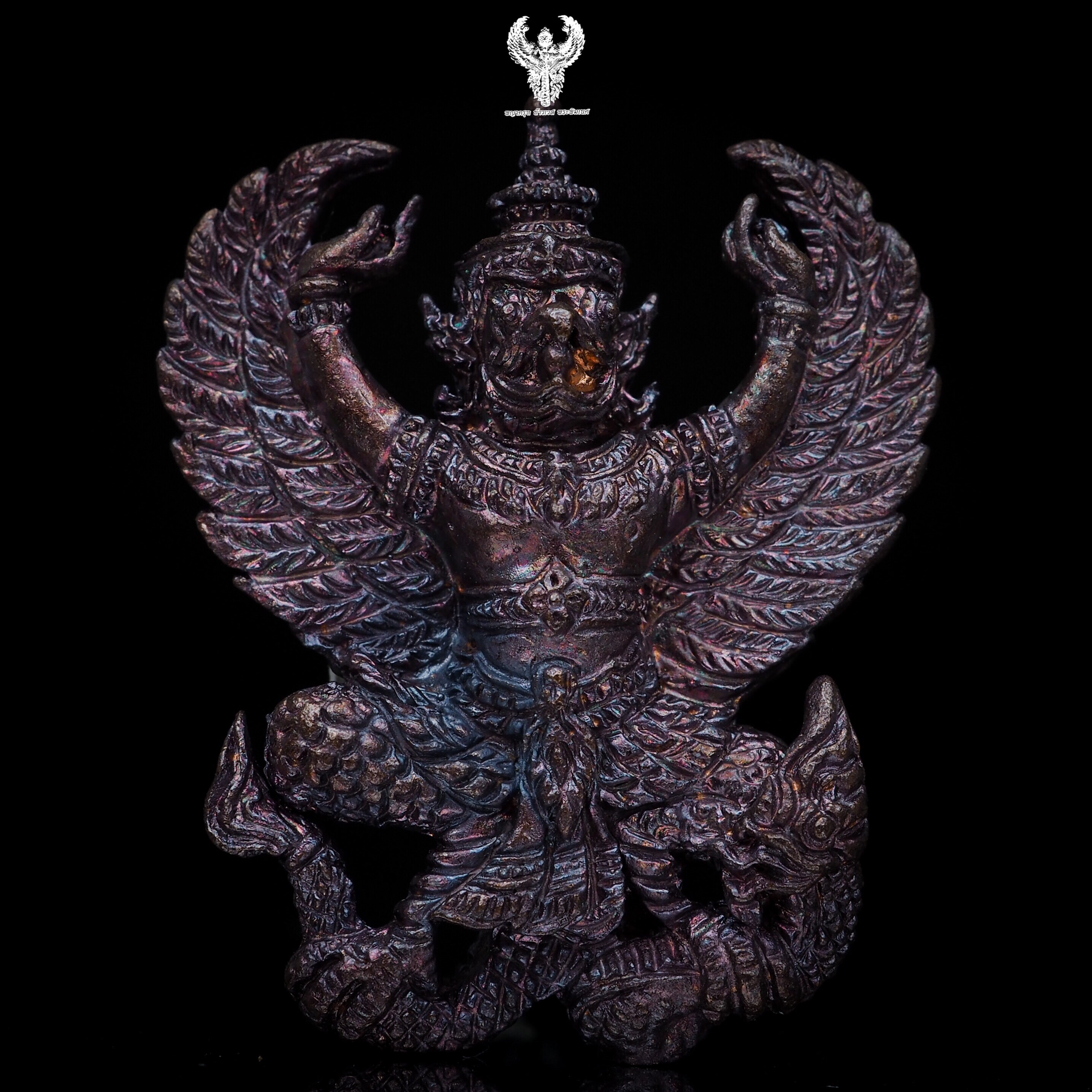 ครุฑหลวงพ่อคูณ “รุ่นพญา ครุฑเศรษฐี” เนื้อทองแดงผิวรุ้ง หมายเลข 9732