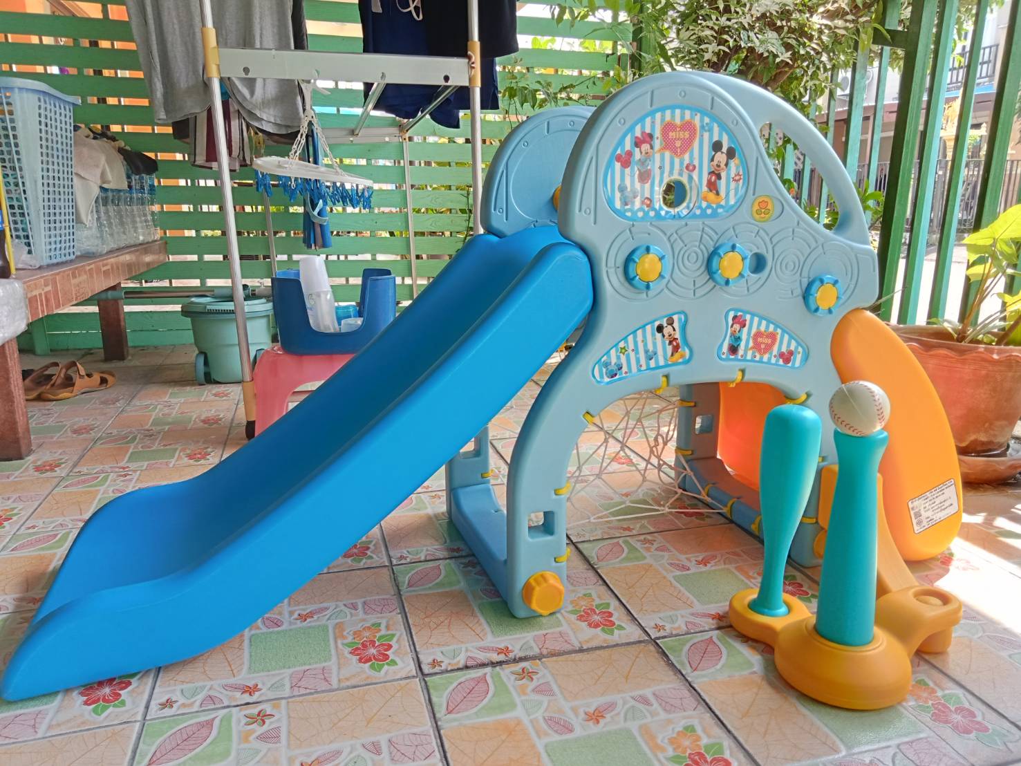 กระดานลื่นเบสบอล