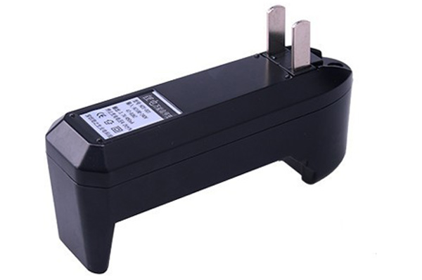ที่ชาร์จแบตเตอร์รี่ แบบ All in One (Universal Battery Charger) หัวปลั๊กแบบ US สำหรับแบต 3.7V 14500 18650