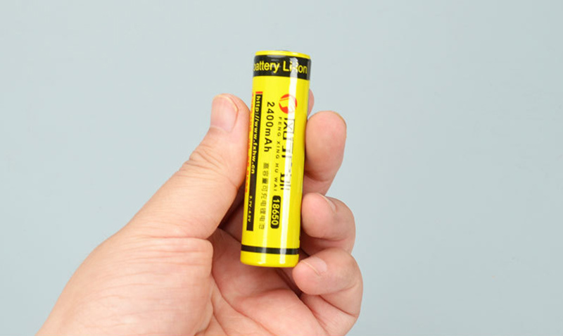 ถ่านชาร์จ UltraFire แบตเตอรี่ Battery FengXing 18650 3.7v 2400 mAh Rechargeable หัวนูน คุณภาพดี ราคาถูก