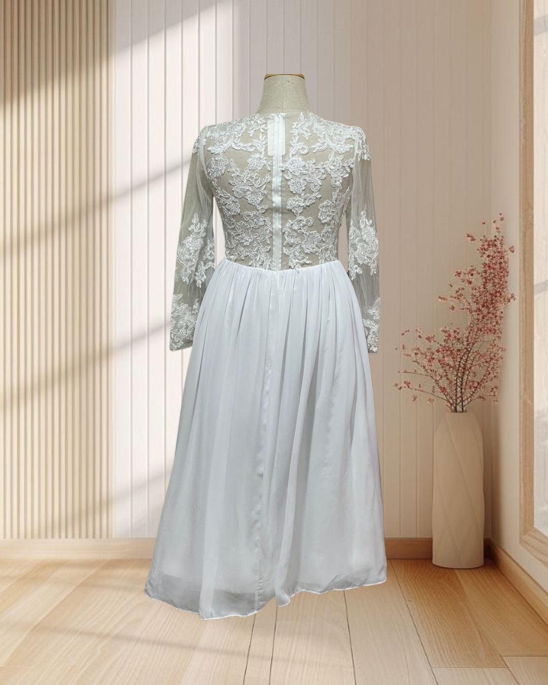 (PRE-LOVED) ราตรียาวสีขาว ผ้าลูกไม้ ฟีลเจ้าสาวหวานซ่อนเปรี้ยว ไซส์ 2XL