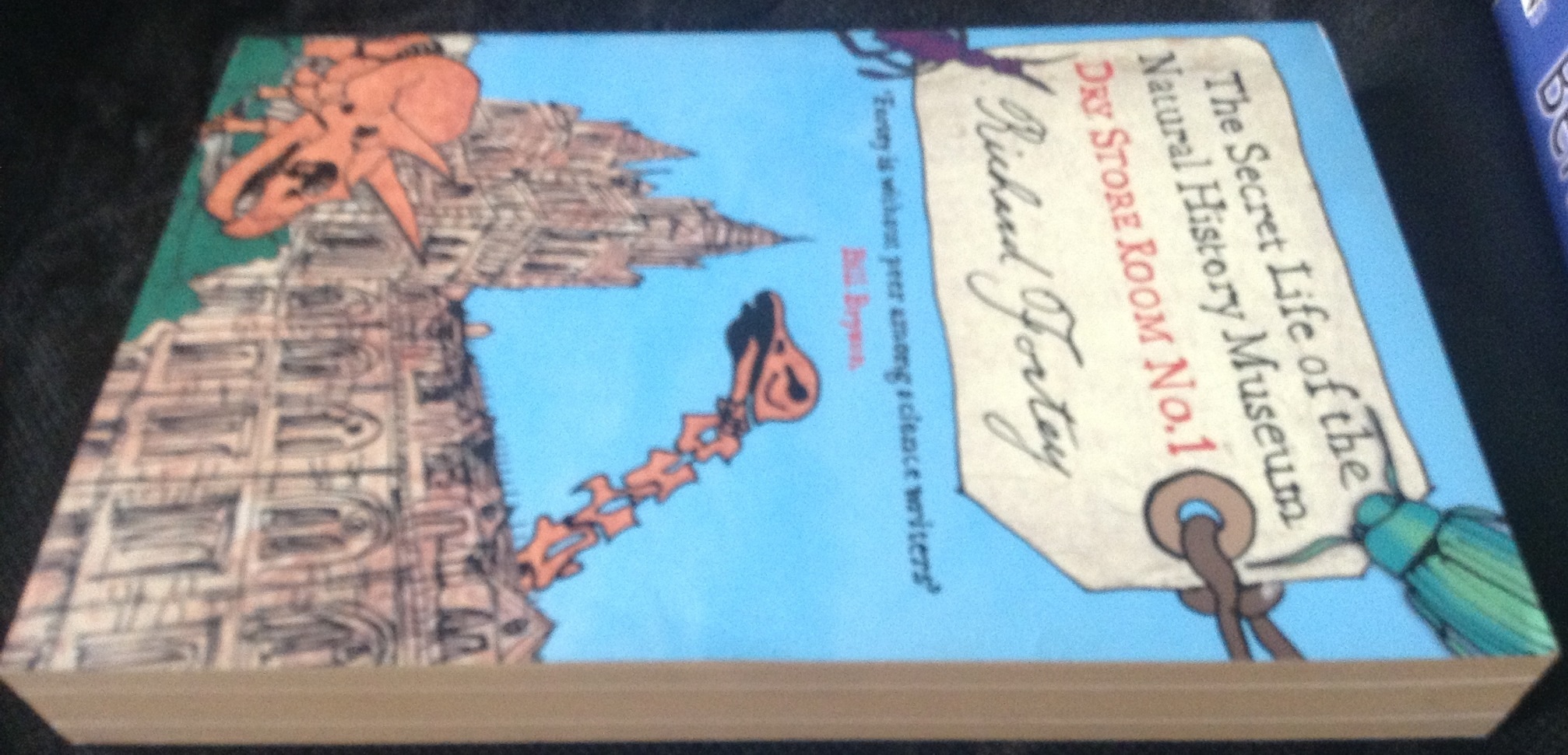 (สั่ง9จ่าย7) Dry Store Room No. 1: The Secret Life Of The Natural History Museum by Richard Fortey ราคา 270