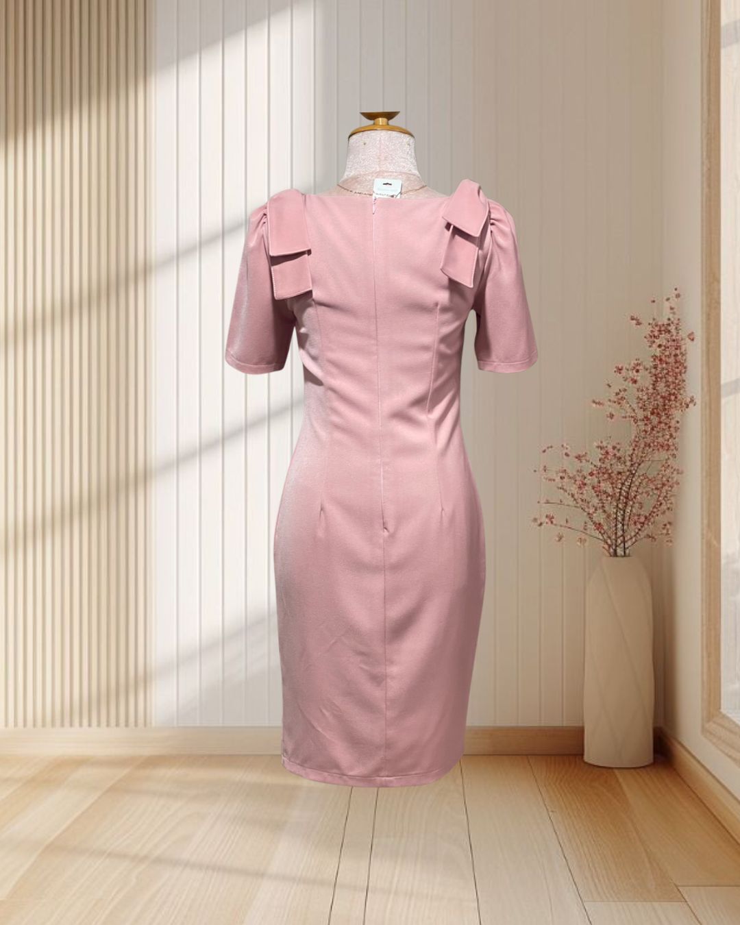 (PRE-LOVED) ราตรีสั้นสีชมพู แขนสั้นโบว์ไหล่2ข้างผ้าฮานาโกะ ไซส์ S