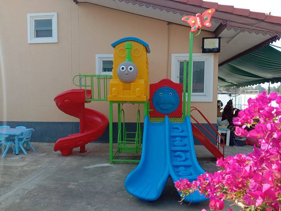 เครื่องเล่นแสนสนุกสุดมีประโยชน์ เครื่องเล่นชุด รถไฟเพื่อนรัก B