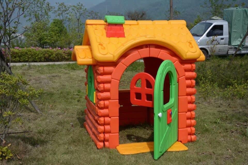 บ้านกลางป่าน้อย เครื่องเล่นสำหรับเด็ก บ้านน้อยสีน้ำตาล