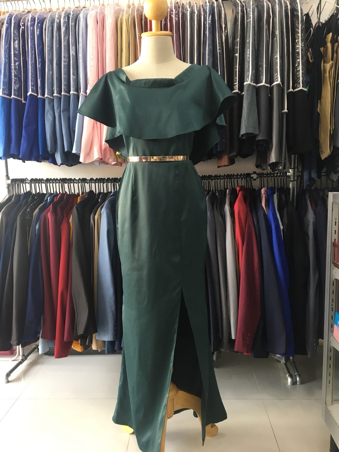 ราตรียาวสีเขียวปาดไหล่ (S)