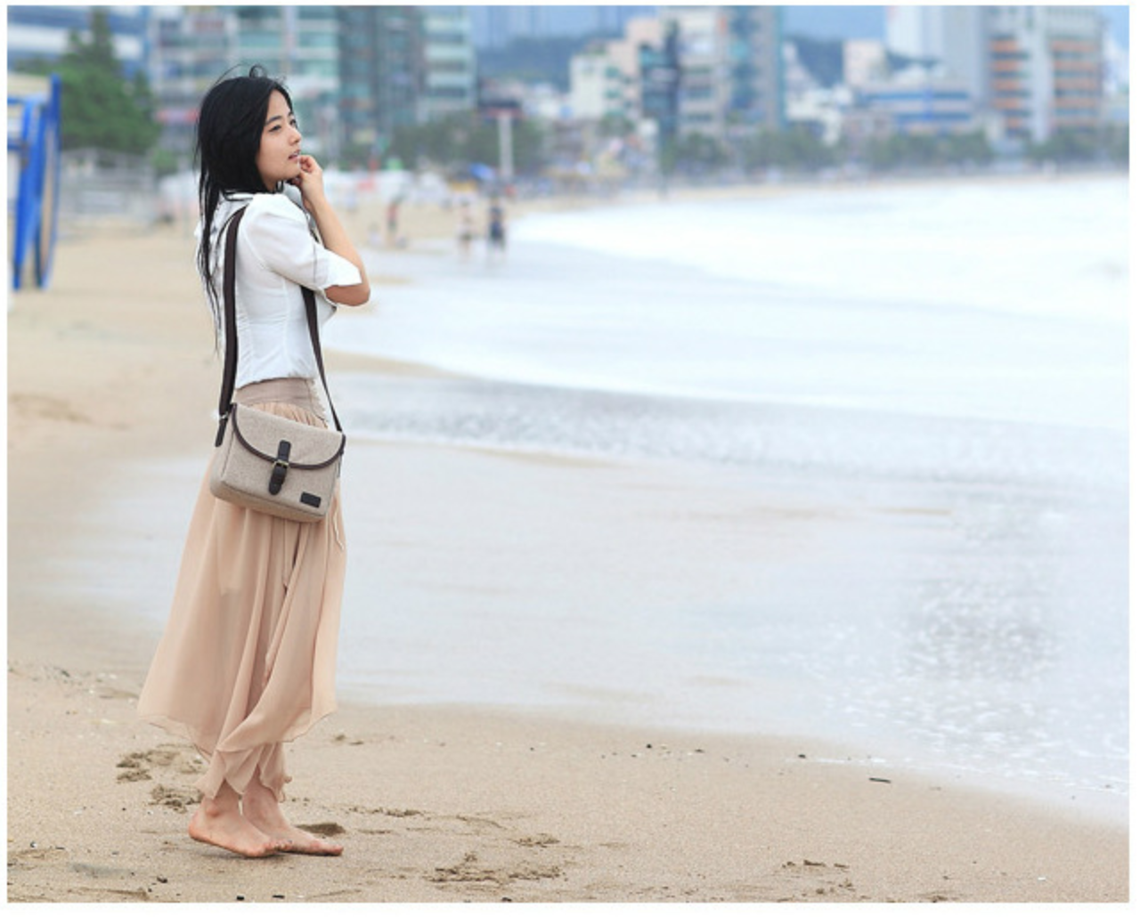 กระเป๋ากล้องยี่ห้อ TRAVEL LIFE ทำจากผ้า สำหรับกล้องDSLR MIRRORLESS