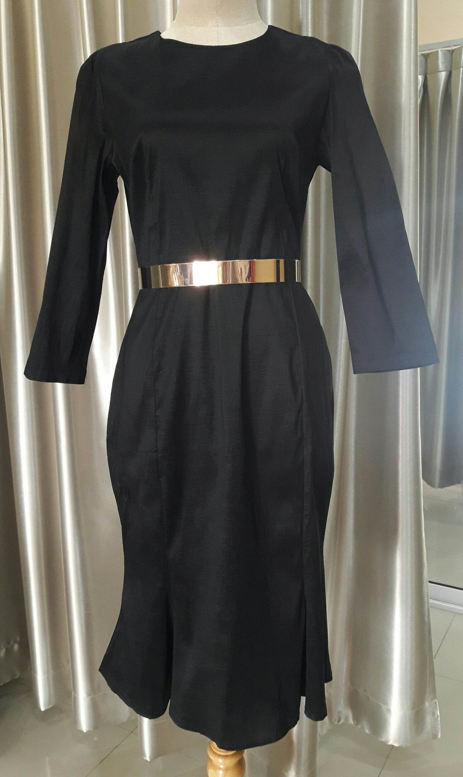 (PRE-LOVED) ชุดราตรีสั้นสีดำ (Size : M) มือ2