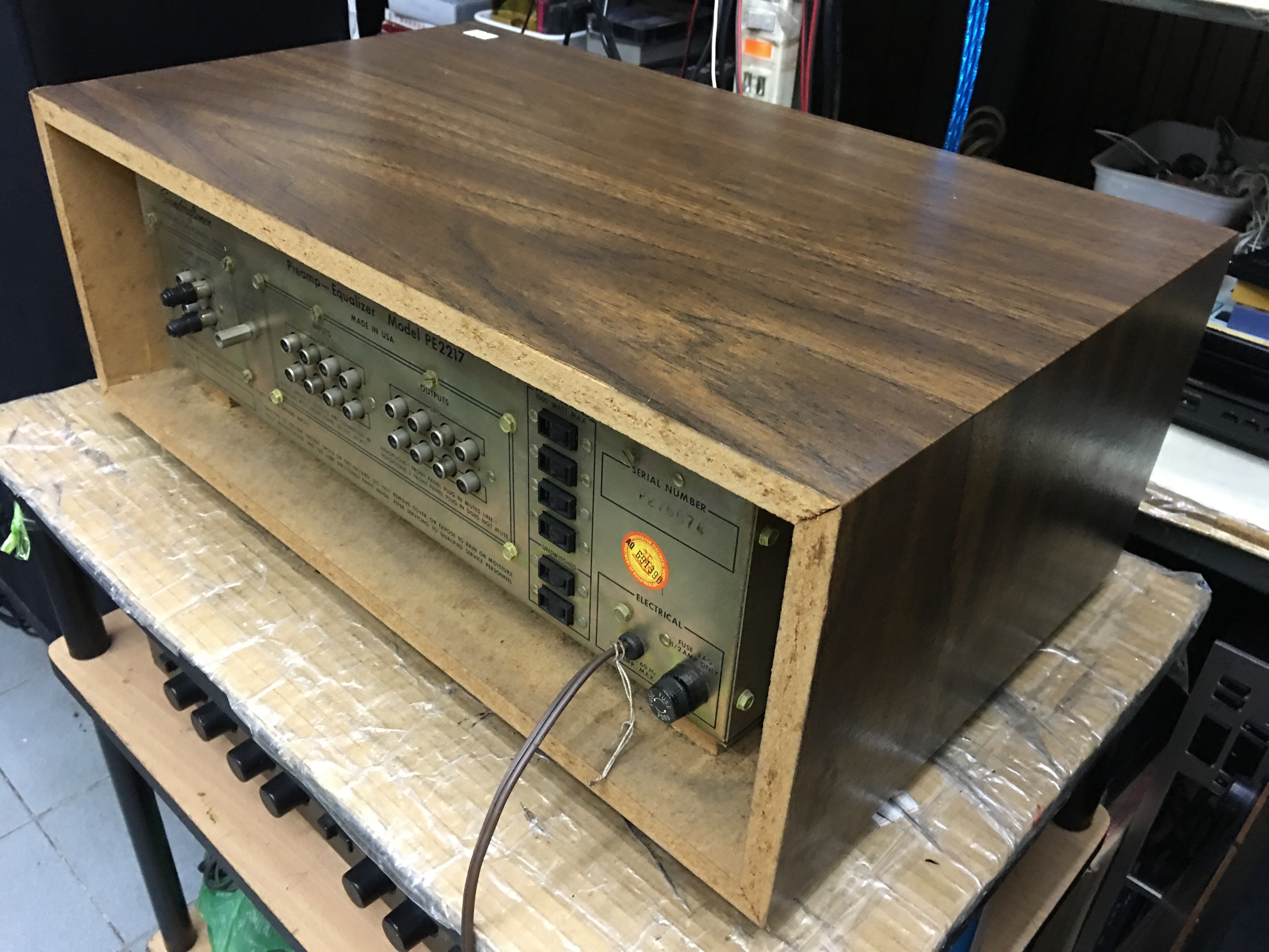 Soundcraftsmen PE2217 Stereo Preamplifier (ไฟ110V)