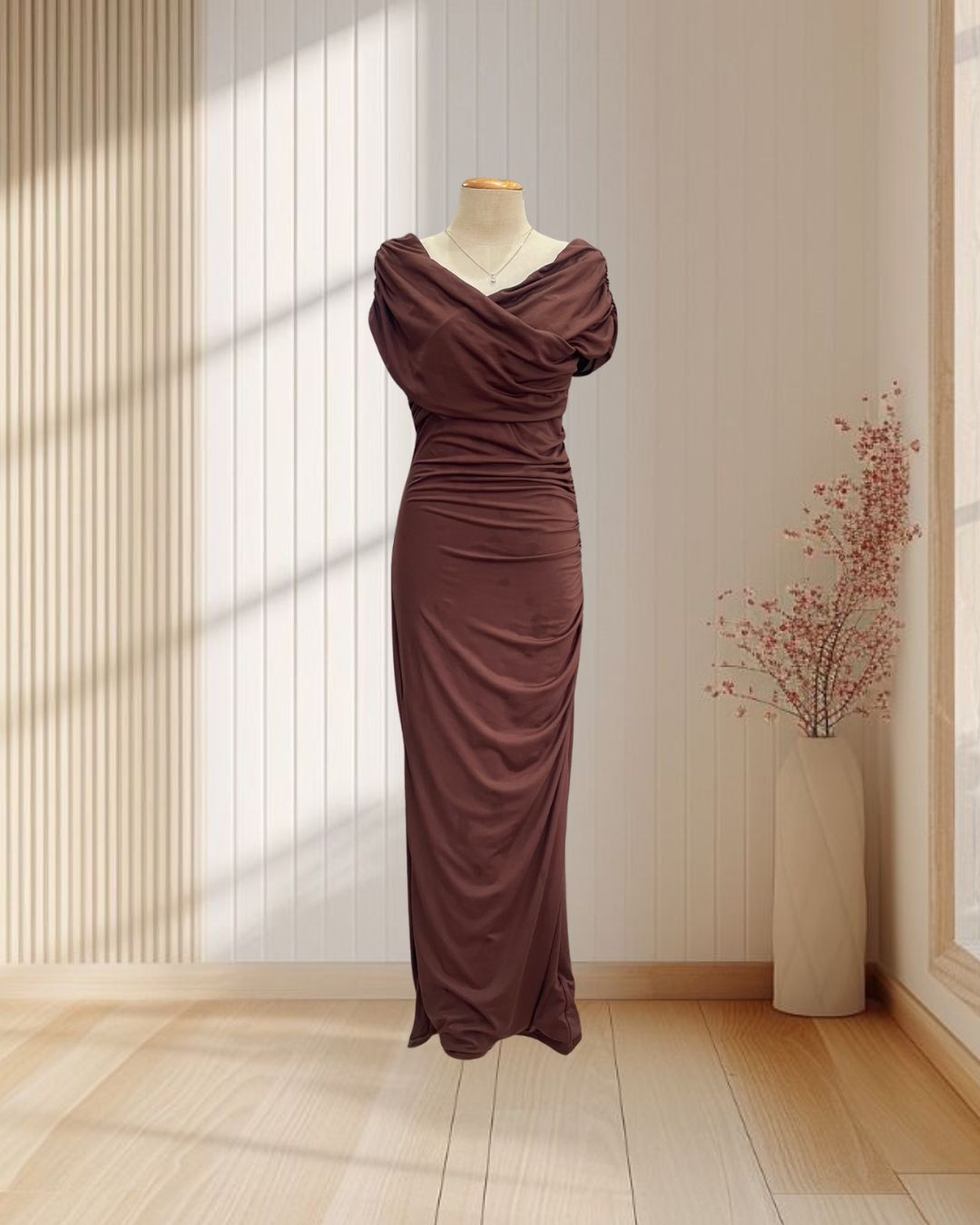 ราตรียาวสีน้ำตาลผ้ายืด ปาดไหลไขว้ จีบด้านข้าง ไซส์ M