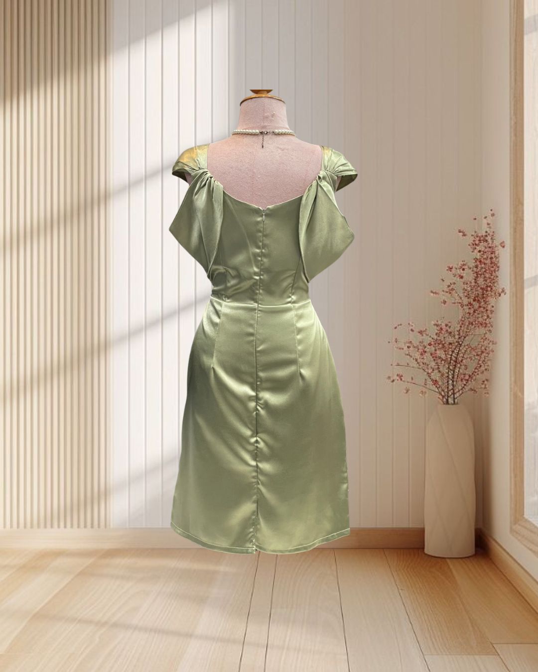 ราตรีสั้นสีเขียวมัทฉะ สายเดี่ยวใหญ่อ้อมแขนผ้าเปเป้ ไซส์ XL