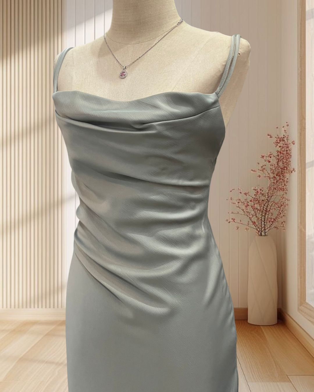 (PRE-LOVED) ราตรียาวสีเขียว คอถ่วง ไซส์ S