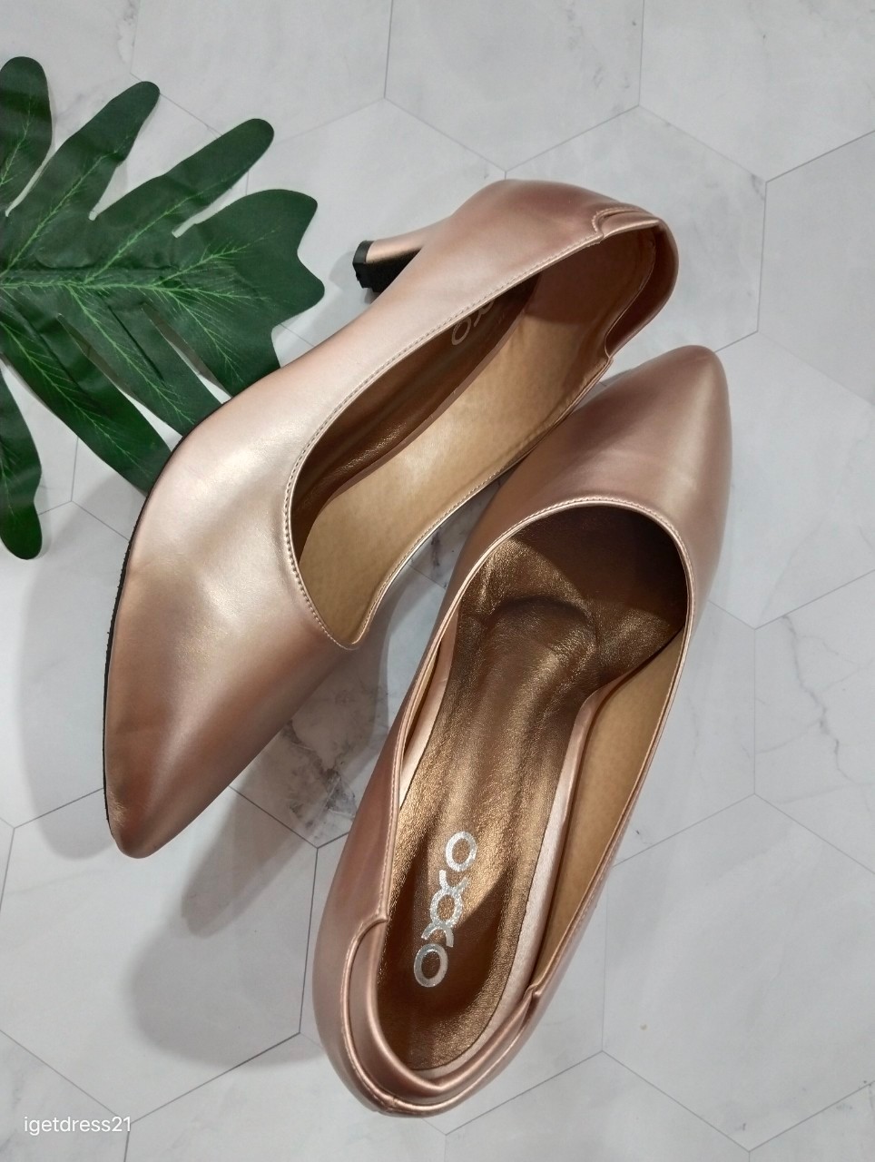 รองเท้าคัชชูส้นสูงเรียบเงา Pink Gold 36