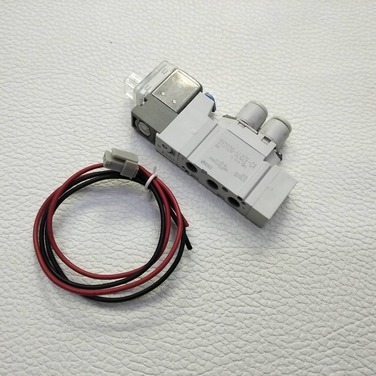 Solenoid Vaive SMC รุ่น SY3120-5LOZE-C4, 5/2, 2-Position single, Coil 24Vdc (สายลม 4 มม.)