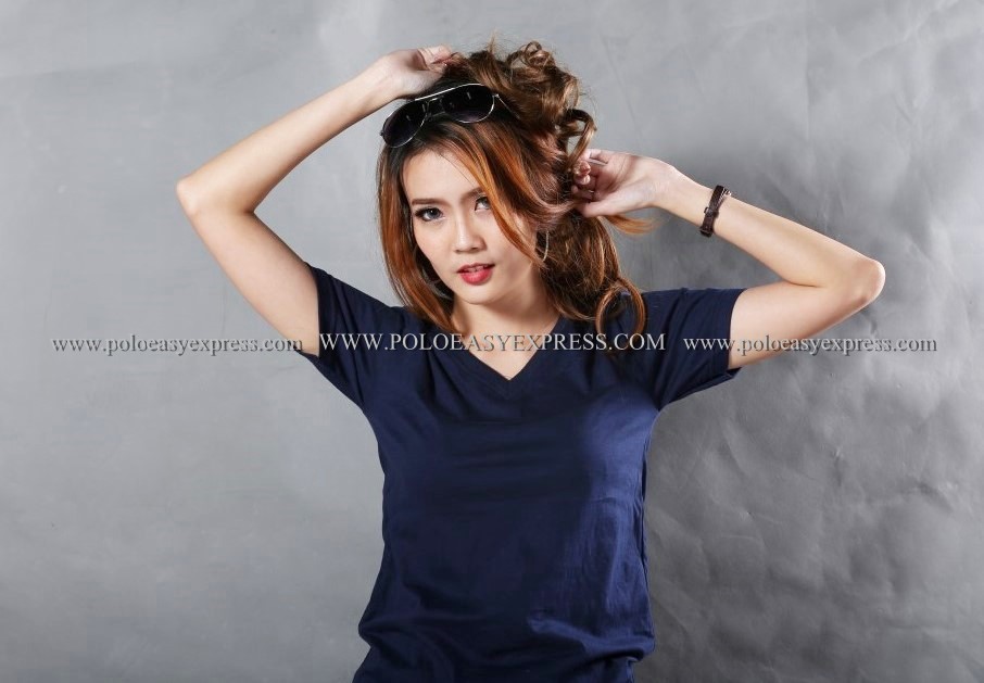 L เสื้อยืด สีกรมท่า คอวี แขนสั้น Size L