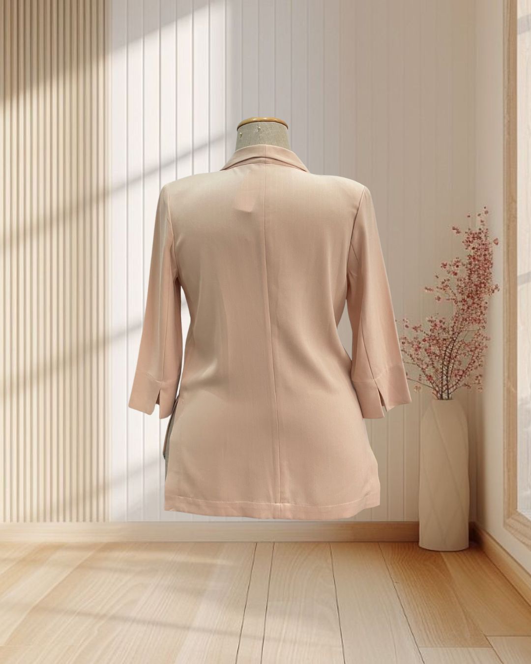 สูทผู้หญิงสีครีม ผ้าเปเป้ แขน 3 ส่วน อก 42