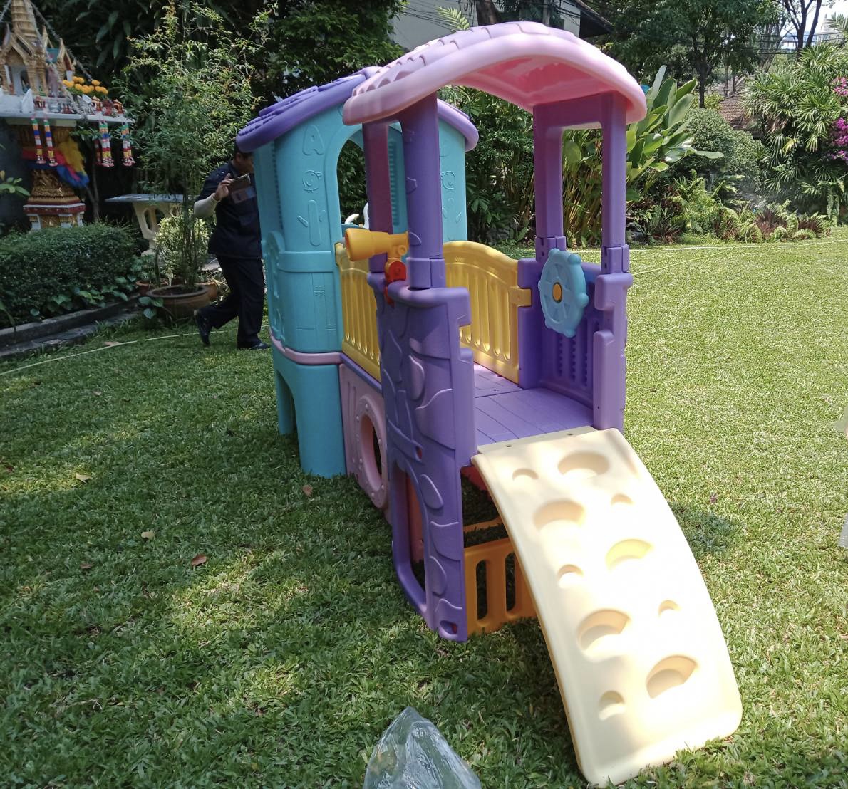 บ้านน้อยสองชั้น (สีหวาน)