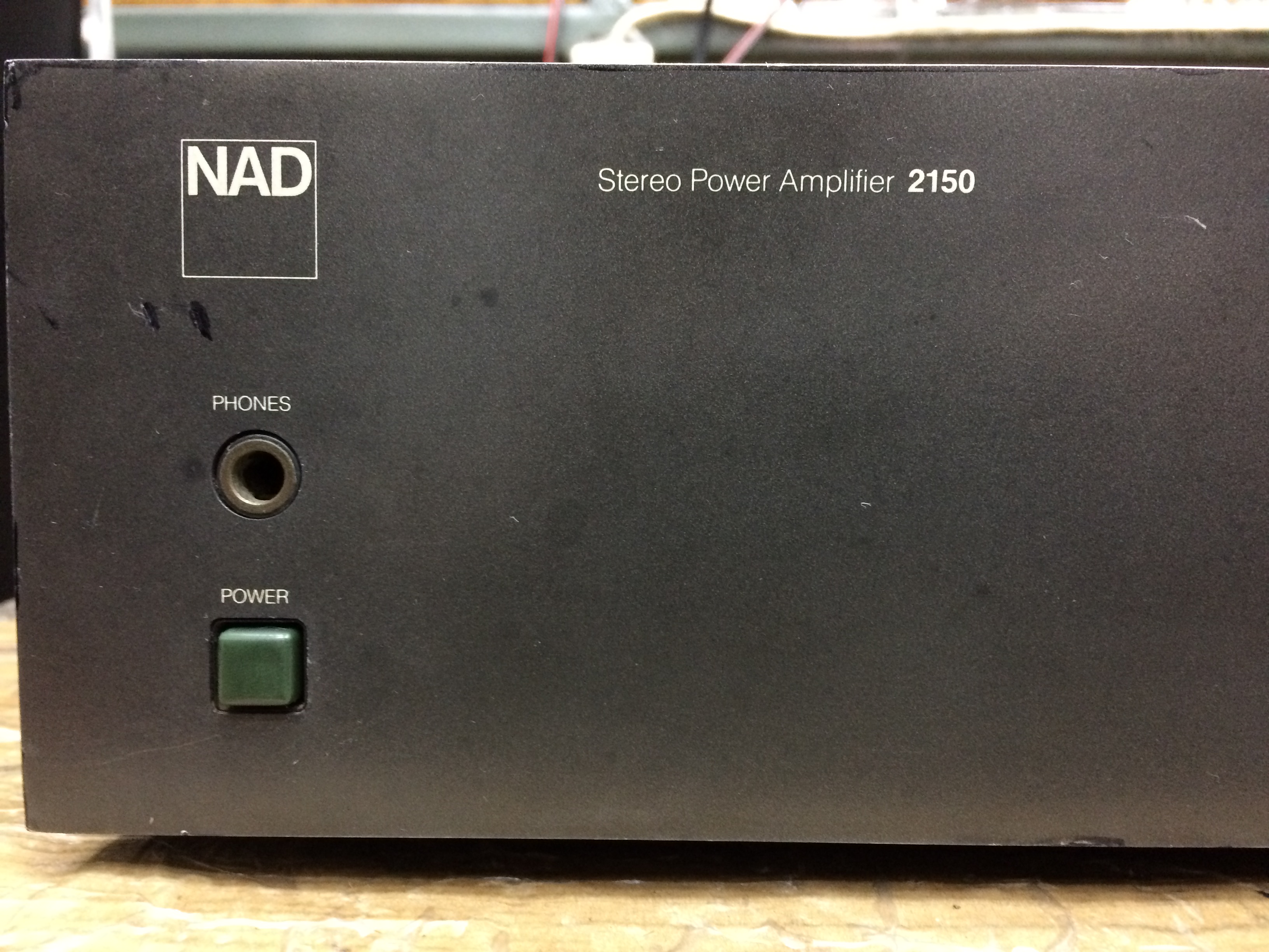 NAD 2150 Stereo Power Amplifier
