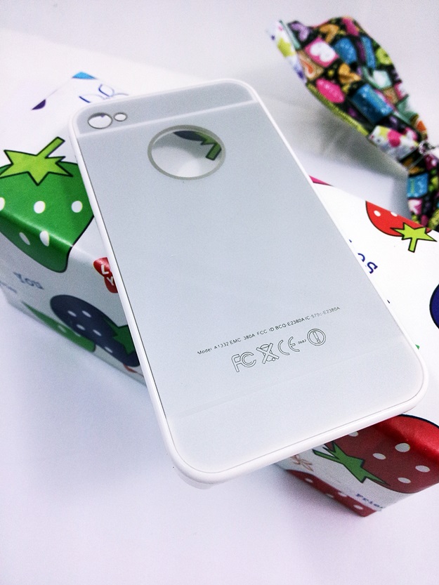 เคสสำหรับโทรศัพท์มือถือ iphone 5/5s แบบฝาหลัง สี ดำ,ทอง,ขาว