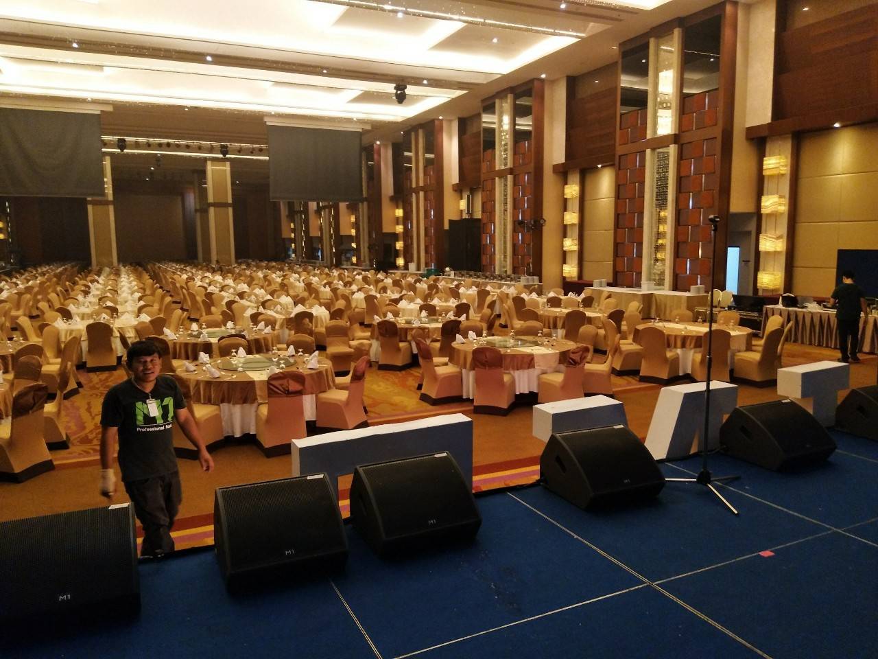 ป้ายตัวอักษรไฟปิงปองให้เช่า - โรงแรมเดอะแกรน์ดโฟร์วิง