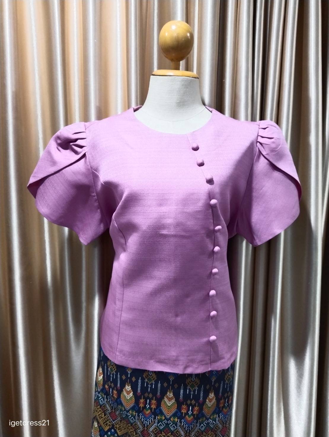 เสื้อผ้าไหมลาวสีชมพู46