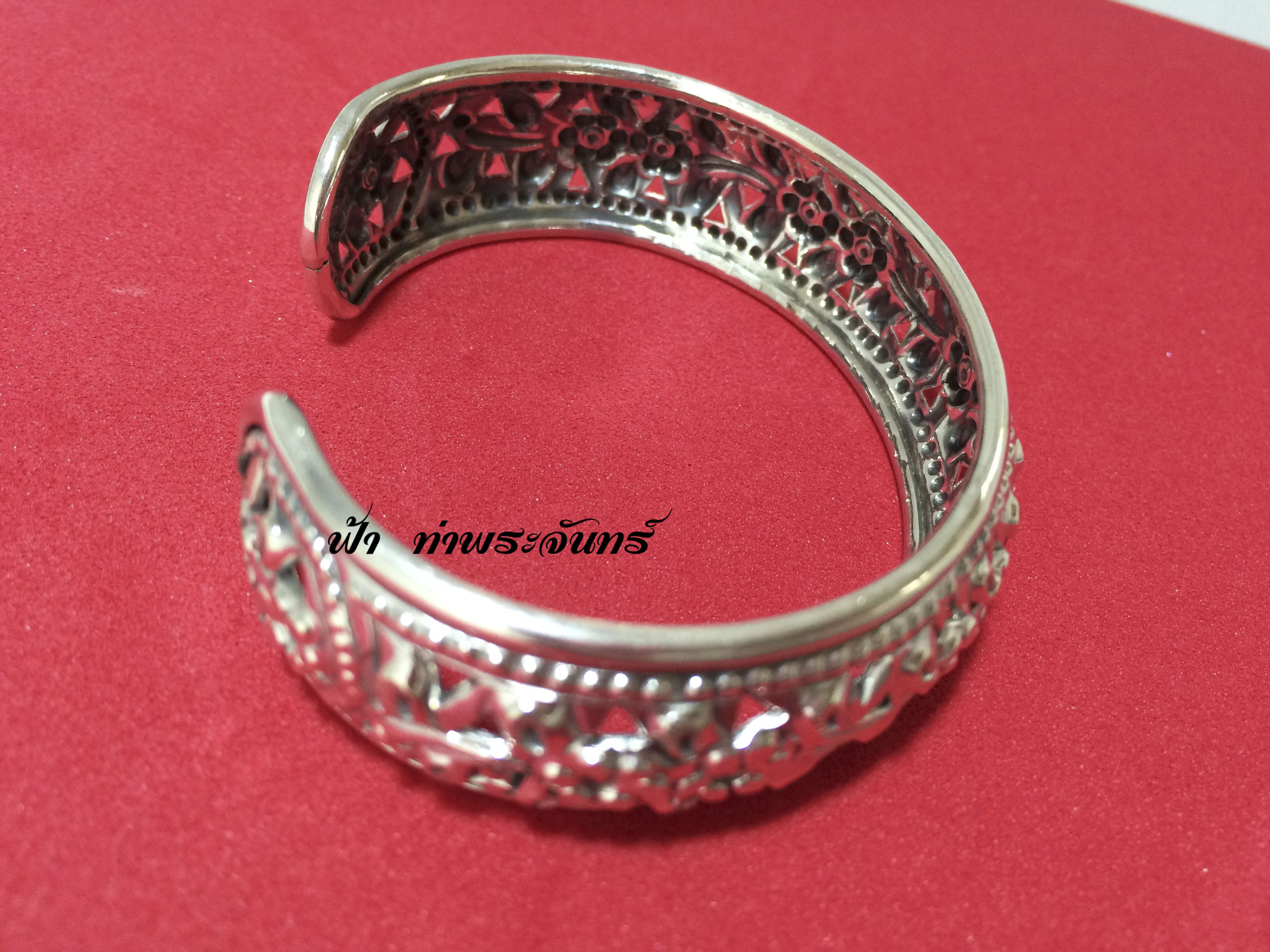 กำไลข้อมือเงินแท้ ลายฉลุ รมดำ
