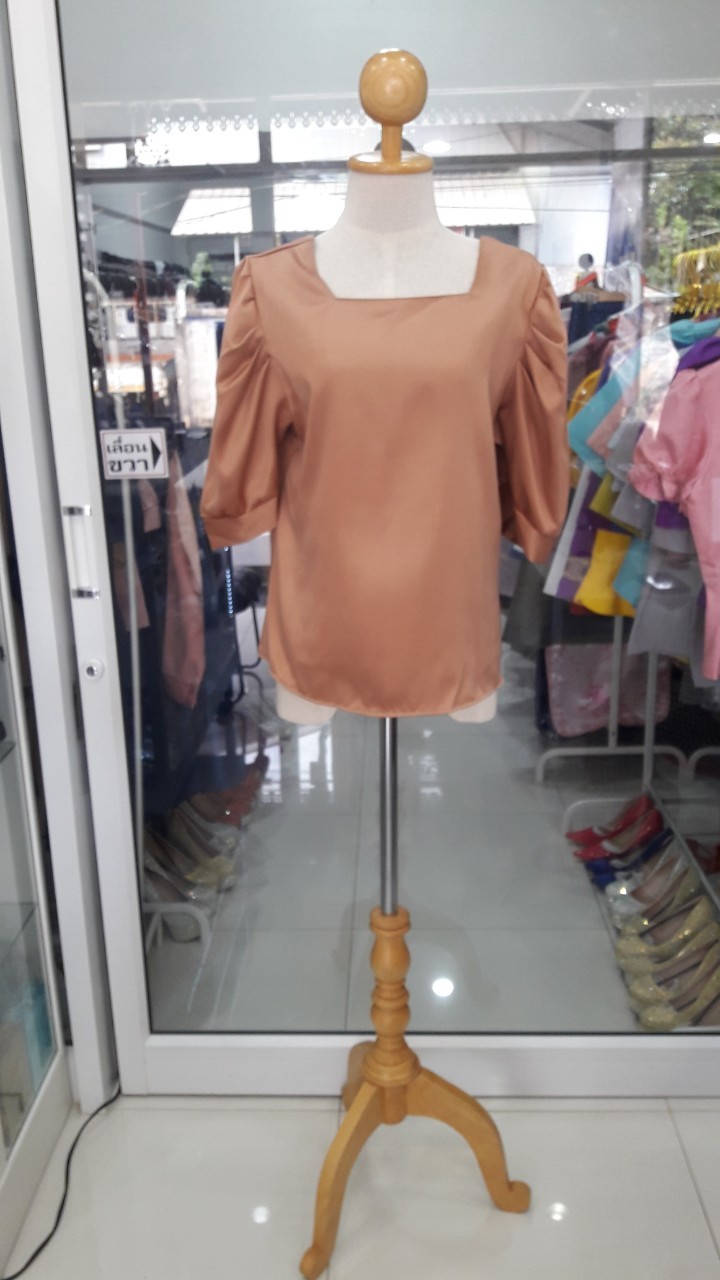 เสื้อแขนสั้นตุ๊กตาคอเหลี่ยมสีน้ำตาล (2XL)