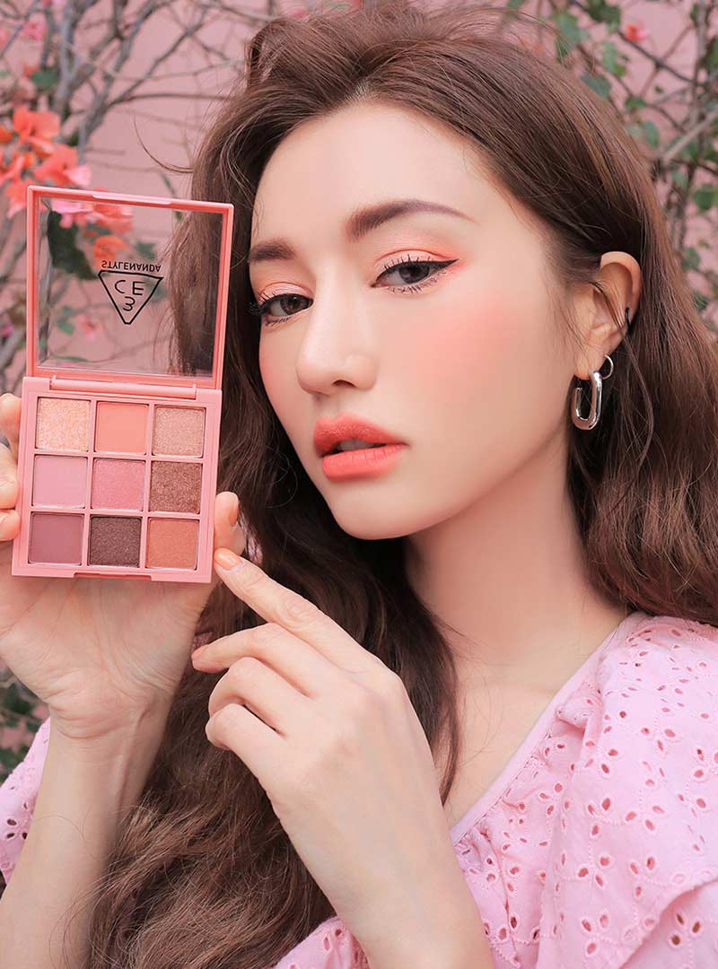 พาเลทอายแชโดว์ 3CE Multi Eye Color Palette สี Beach Muse