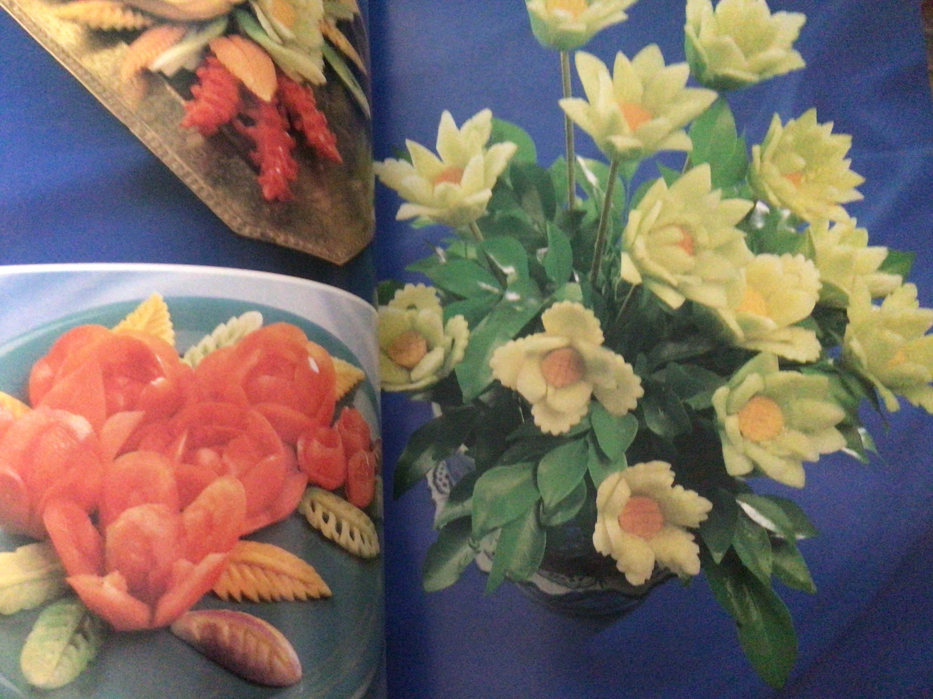 ประดิดประดอย แนะแนวการสอน พื้นฐานการแกะสลัก อาจารย์แสงอรุณ เชื้อวงศ์บุญ ราคา 500