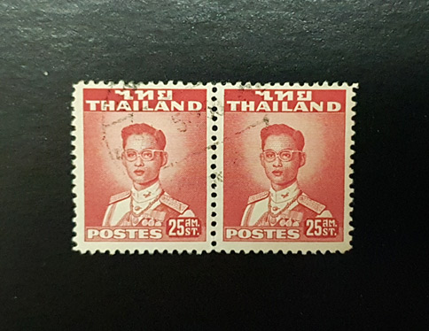 แสตมป์พระรูปรัชกาลที่ 9 ชุดไทยแลนด์ หน้าดวงราคา 25 สต. บล็อกสองสภาพใช้แล้ว