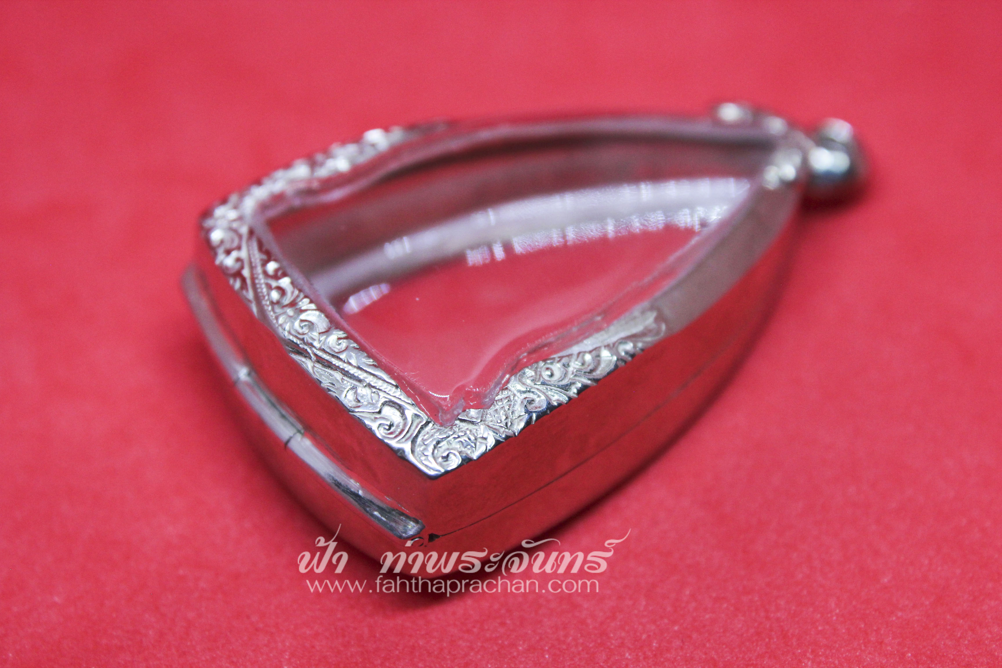 ตลับปู่ทวด เตารีด เงินขัดเงา