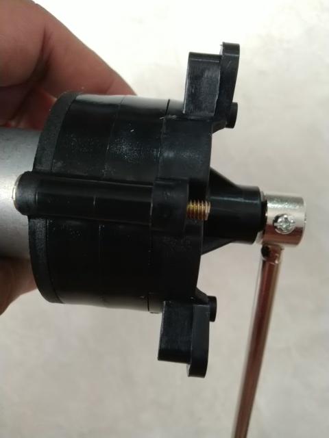 เจเนอเรเตอร์ปั่นไฟ 20 วัตต์พร้อมด้ามหมุน