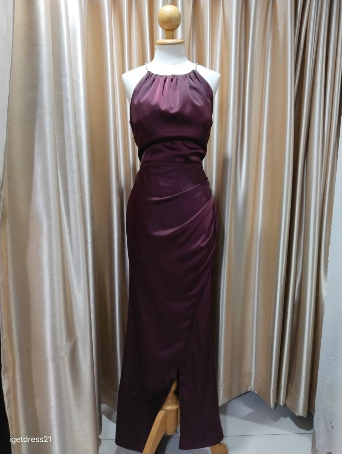 ชุดราตรียาวแขนกุดสายเพชรสีแดง XL