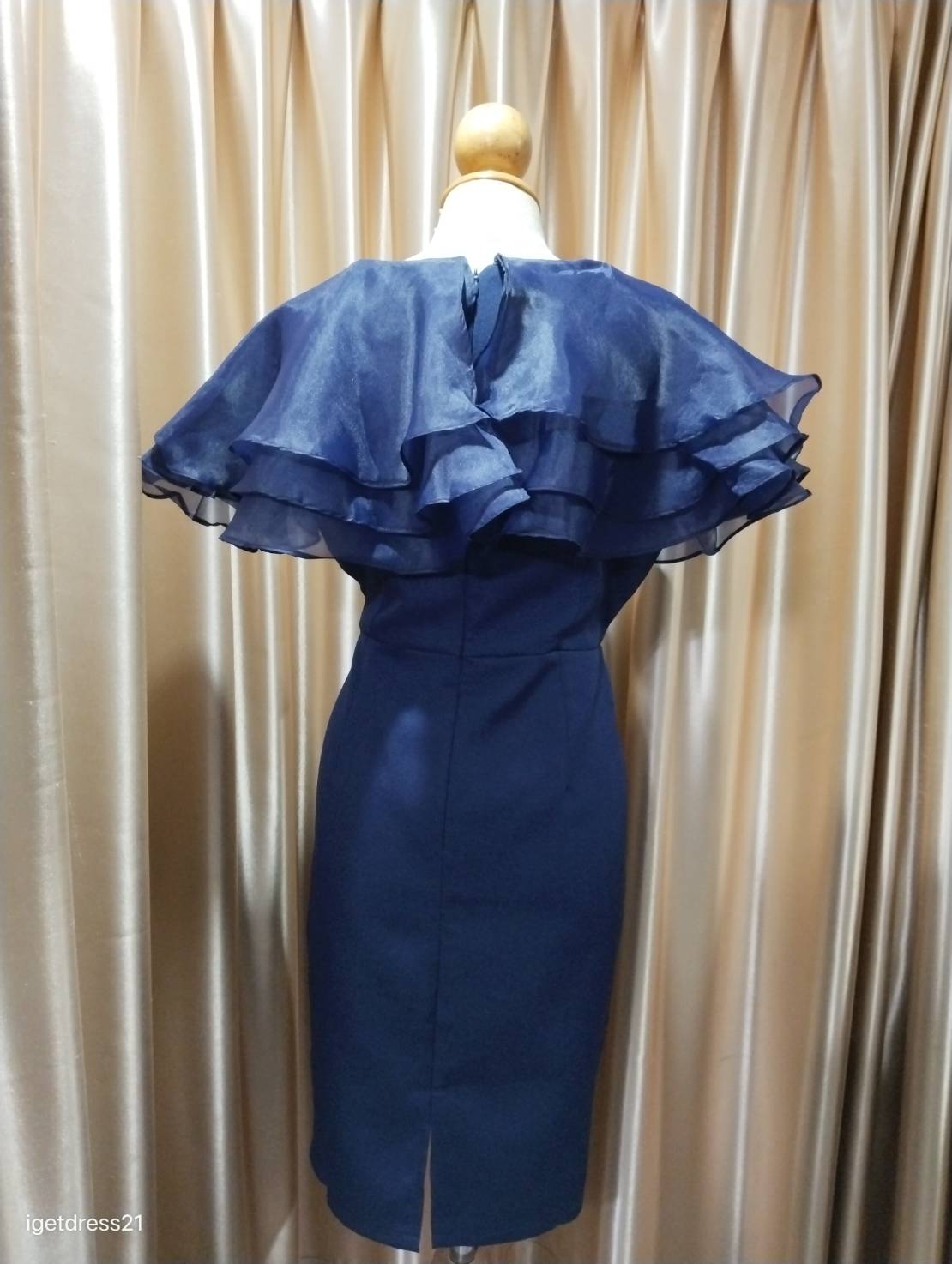 (PRE-LOVED) ชุดราตรีสั้นอกระบายสีกรม XL