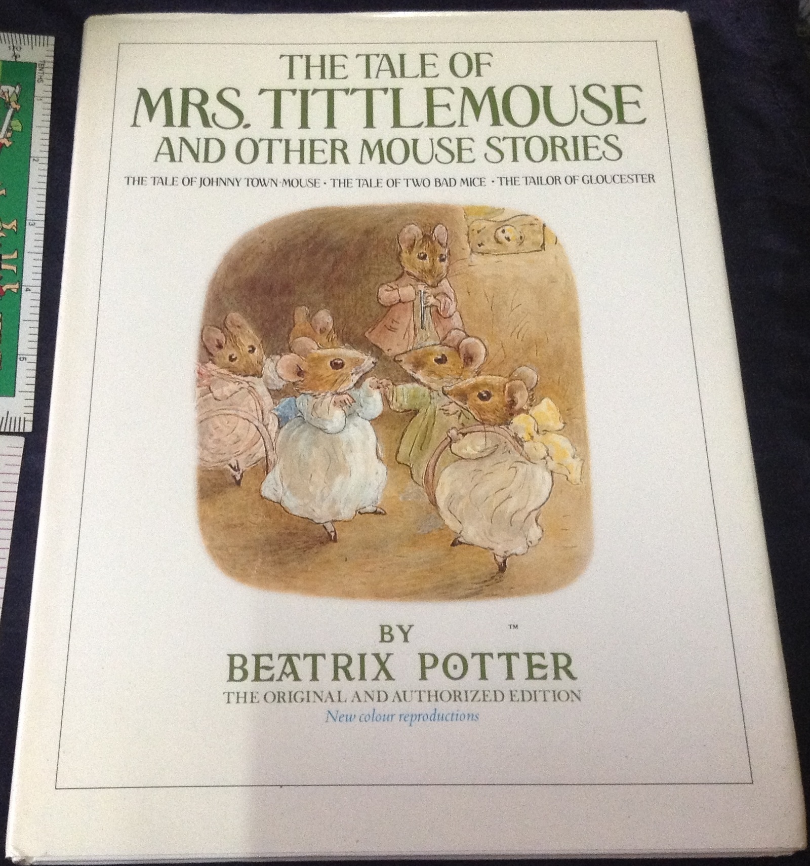 The tale of Mrs.Tittlemouse and other mouse stories ราคา 290