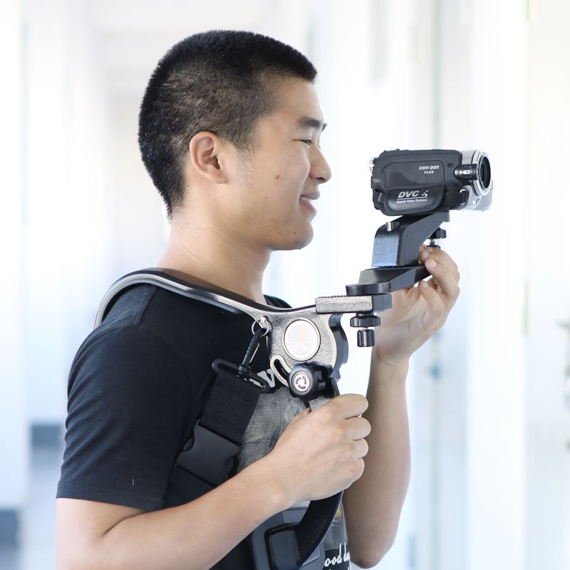 Hands Free Shoulder Pad สำหรับถ่ายวีดีโอให้ภาพที่ได้นิ่งขึ้น