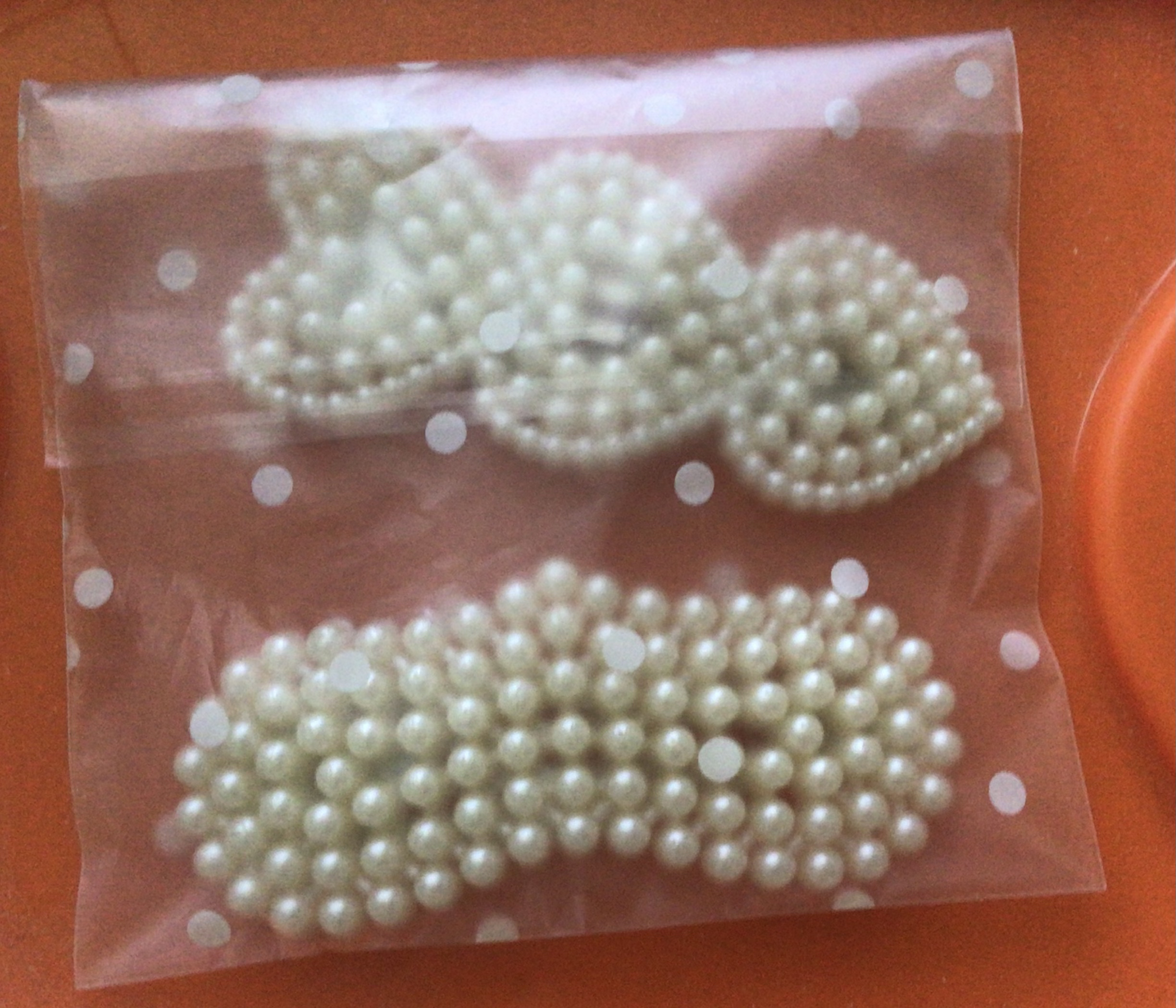 (ของแถม) กิ๊บติดผมมุกขาว 3ชิ้น สุ่มลาย